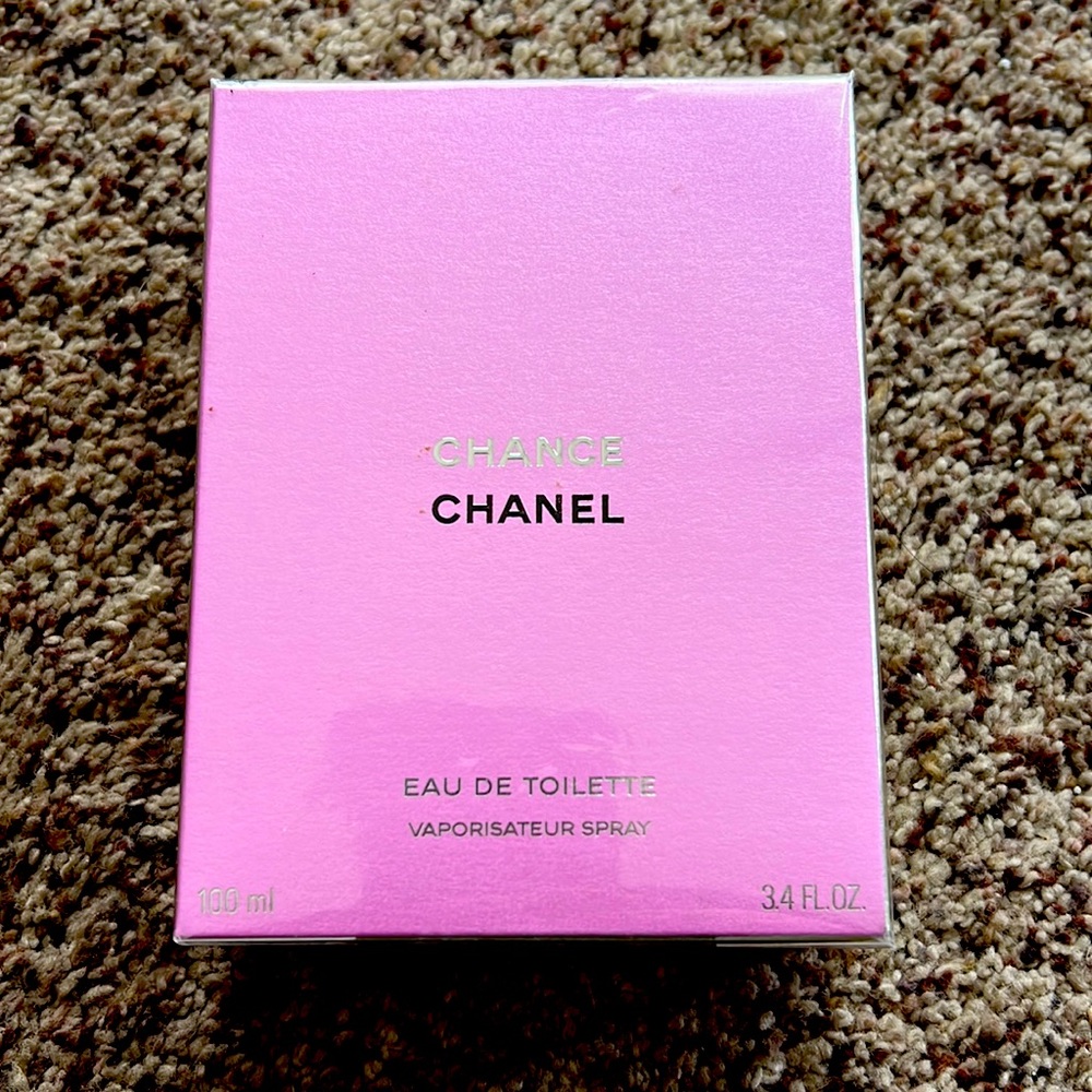 Brand new factory sealed / EAU DE TOILETTE SPRAY  100ml / 3.4 Fl OZ